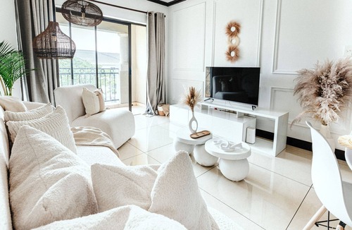 Greater Johannesburg Metropolitan Area Apartment | Bali Dream-Luxury Apartment- Power Backup