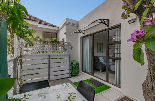 Somerset West Apartment | Barnacle Tree