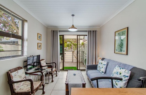 Somerset West Apartment | Barnacle Tree