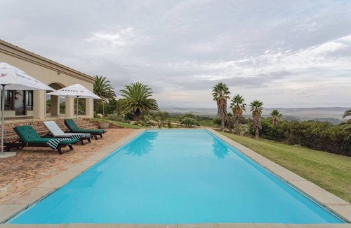Bot River Villa | Barton Dove near Hermanus – Pool & Hot Tub