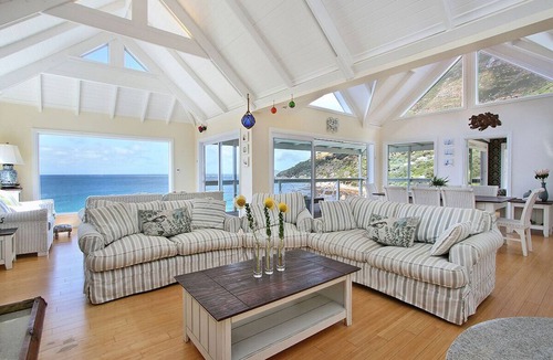 Cape Peninsula House | Beach cottage on the Rocks Miller's Point Nature reserve. Nature lovers paradise
