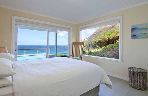 Cape Peninsula House | Beach cottage on the Rocks Miller's Point Nature reserve. Nature lovers paradise