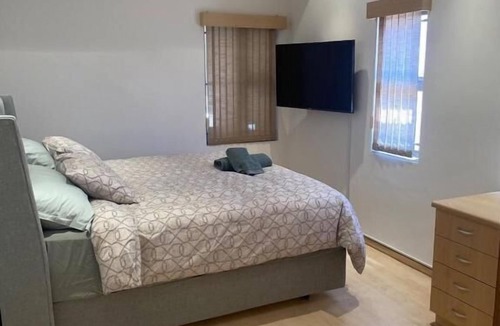 Melkbosstrand House | Beach Road Coastal Suite - Melkbos Beach and Restaurants Walkable