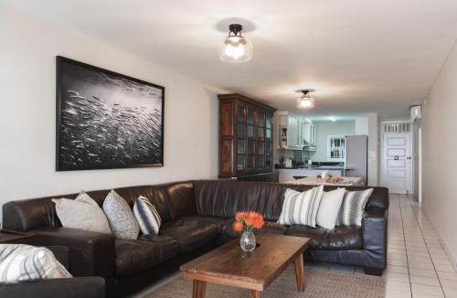 Shaka's Rock Apartment | Beachfront Apartments Shakas Rock - Skiathos, Pool, Ocean Views