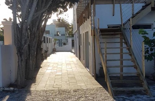 Summerstrand Bed & Breakfast | Beachway Guesthouse