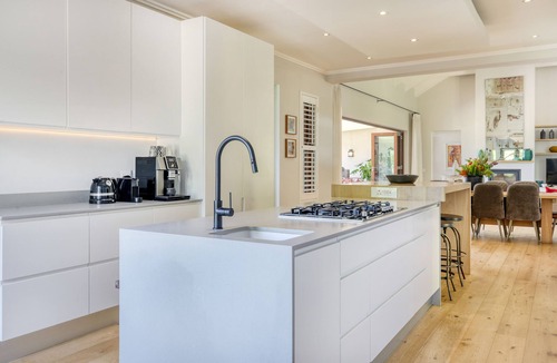 Cape Town House | Beautiful 3 bedroom home in security estate