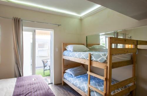 Strand Apartment | Bedrock Family 2 x Rooms 8 Sleeper with Kitchenette