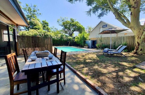 Robertson House | Bella Casa - Wine Country Escape with Private Pool