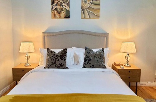 Robertson Apartment | Bella Casa Wine Country Escape with Private Pool