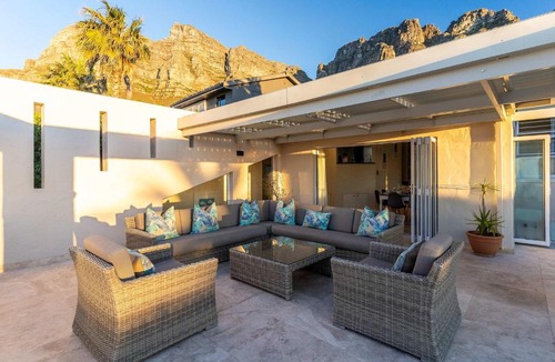 Camps Bay House | Bella Riposa - Camps Bay Fam Villa Pool Hot Tub