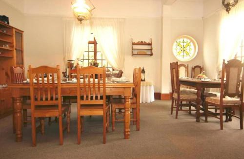 Komani House | Belle Vue