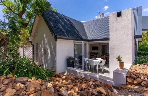 Stellenbosch House | Bellevlei Estate | Protea Cottage