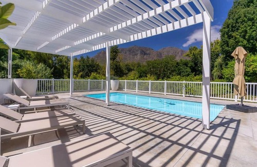 Stellenbosch House | Bellevlei Estate | Protea Cottage