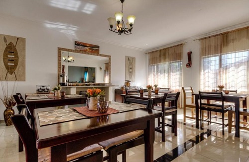 Empangeni Hotel | Bernevece Retreat Empangeni Air-Con Ensuite Rooms