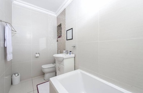 Port Elizabeth Bed & Breakfast | Bhotani Bed and Breakfast