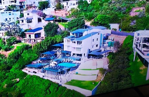 Mountainside Apartment | Bikini Beach Manor