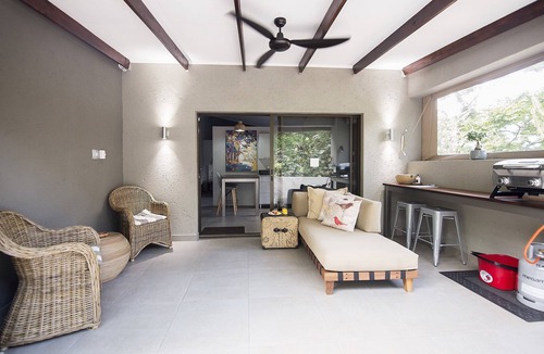 Nelspruit Apartment | Birds Babble Self Catering Guest House