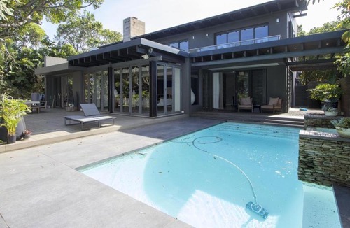 Amanzimtoti House | Blue Paarl Guesthouse