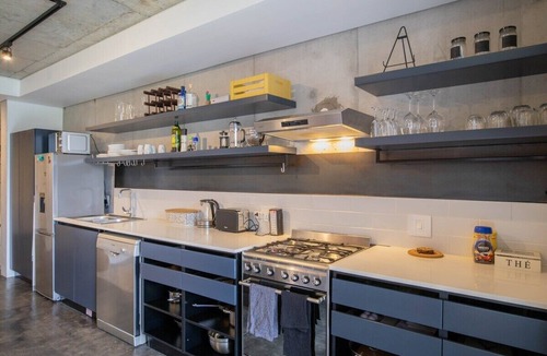 Schotsche Kloof Apartment | Bo-Kaap Hideaway | Pool & Backup Power