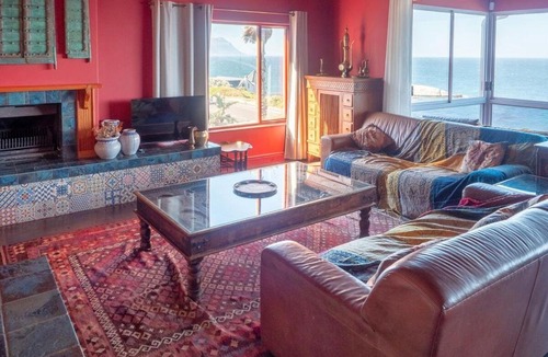 Simon's Town Villa | Boho Ocean View Villa Pool & Walk to Beach, Solar & Battery back up