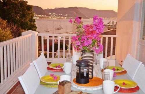 Simon's Town Apartment | Bougainvillea House - The Heart of Simonstown