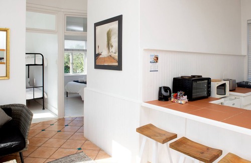 Simon's Town House | Boulders Beach Hotel and Restaurant