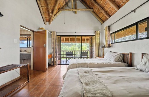 Hoedspruit Cabin | Boulders Bush Lodge: A Private Boulder-Top Retreat in Greater Kruger