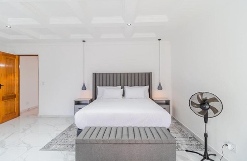 Greater Johannesburg Metropolitan Area Apartment | Boutique Hotel-Style Apartment In Ferndale-G7