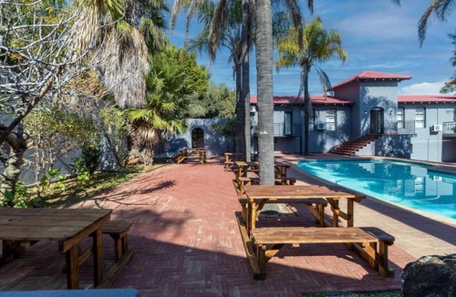 Greater Johannesburg Metropolitan Area Apartment | Boutique Hotel-Style Apartment In Ferndale-H8