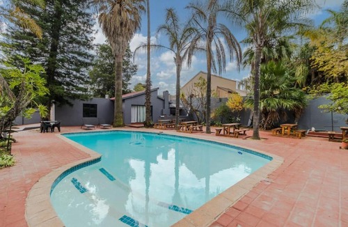 Greater Johannesburg Metropolitan Area House | Boutique Hotel-Style Room In Ferndale-A1