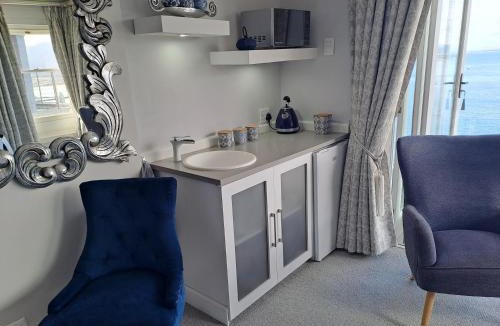 Mountainside House | Boutique Inn - Azure