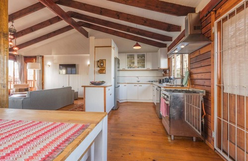 Sedgefield House | Breathtaking Sedgefield Views Holiday Home