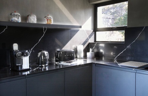 Hout Bay House | Brilliant 4-bedroom Villa with Pool/BBQ/Decks in vibrant Cape Town