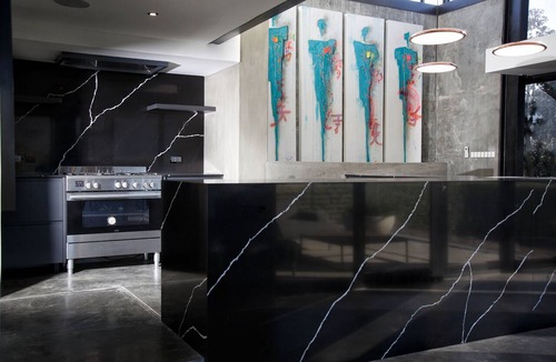 Hout Bay House | Brilliant 4-bedroom Villa with Pool/BBQ/Decks in vibrant Cape Town
