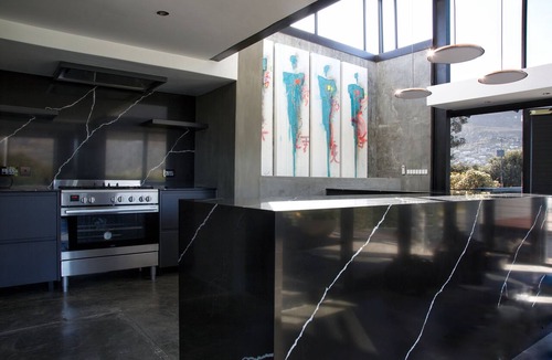 Hout Bay House | Brilliant 4-bedroom Villa with Pool/BBQ/Decks in vibrant Cape Town