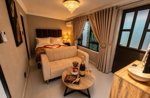 Greater Johannesburg Metropolitan Area House | Bryanston Palms Accommodation