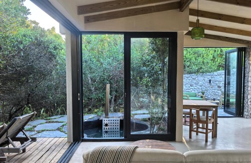 Kouga Apartment | Bush Music Modern Farm Stone Cottage