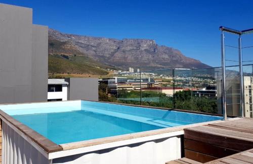Cape Town City Centre Apartment | C501 Woodstock Quarter