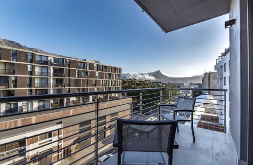 Cape Town City Centre Apartment | C503 · New Apartment , Woodstock Quarters!