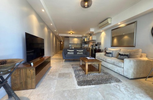 Victoria and Alfred Waterfront Apartment | Canal Quays 506 Suite - Near V&A & CTICC