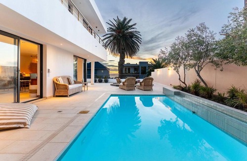 Camps Bay House | Cape House - Camps Bay Villa Sleeps 10 Pool Views