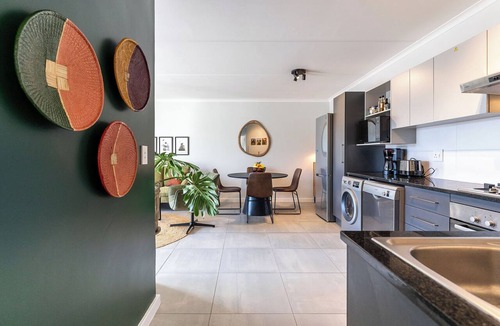 Burgundy Estate Apartment | Cape Perlant - Newly renovated 2 bed apartment at the foothills of Tygerberg