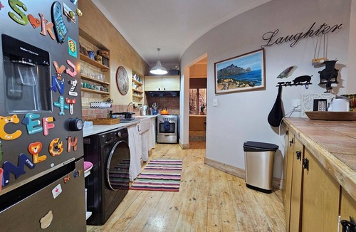 Mountainside Cottage | Cardamom Cottage - Enchanting sea view cottage for 3
