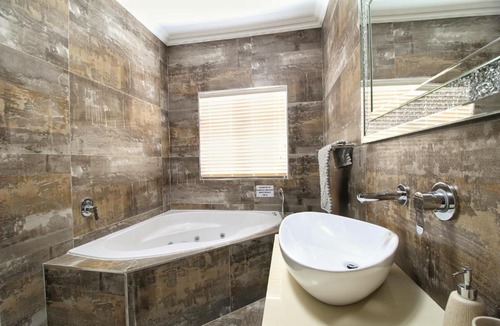 Port Edward House | Caribbean Estate Deluxe by Top Destinations Rentals
