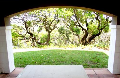 Port Edward Villa | Caribbean Estate Escape Avail 3 to10 Jan 2025 only