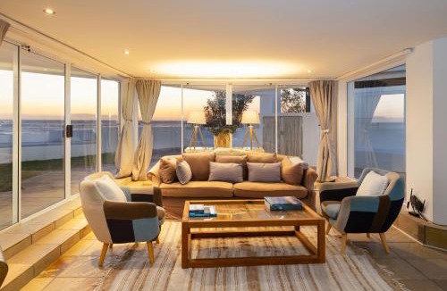 Gordons Bay Central Villa | Casa Blanca, Luxury Beachfront Villa