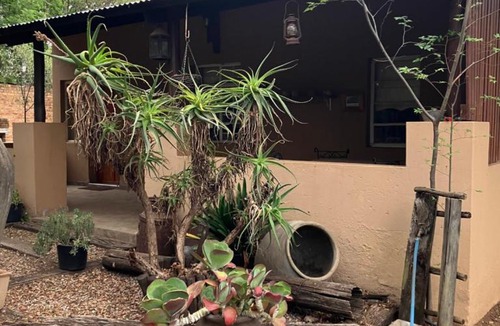 Madeteleli Apartment | Cave View Cottages - Self catering