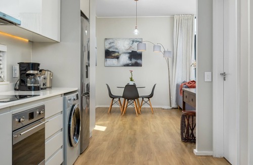 Century City Apartment | Century City Apartment With Table Mountain Views