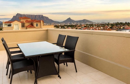 Century City Apartment | Century Lookout at Villa Italia