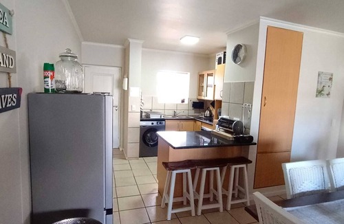 Mossel Bay Apartment | Charming 2-bedroom apartment in Mossel Bay near the beach